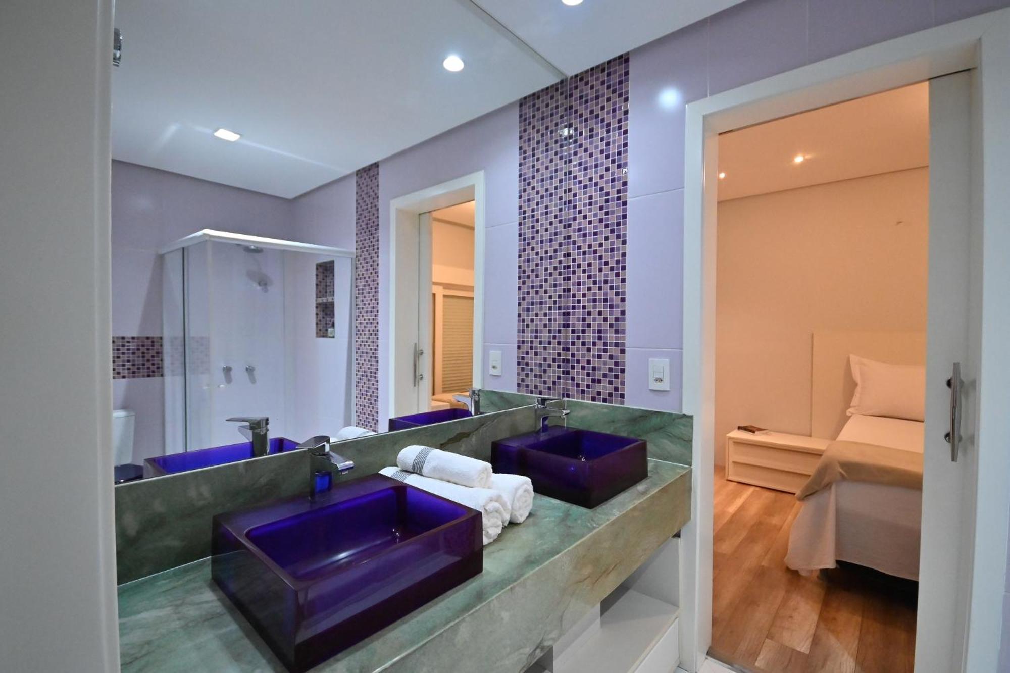 House Homestay *